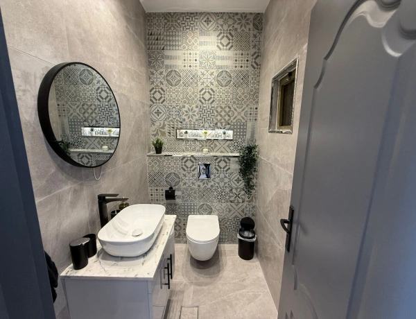 Luxury 2-Bedroom Apartment for Annual Rent in 4th Circle – Fully Remodeled with Modern Finishes