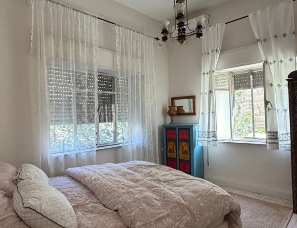 2-Bedroom Apartment for Rent in Jabal Al Luweibdeh | 120 sqm