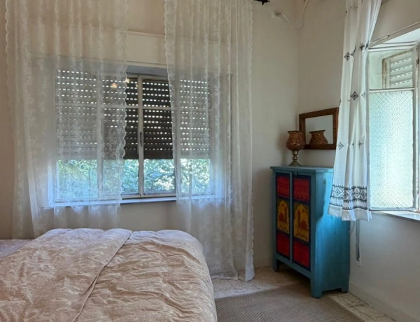 2-Bedroom Apartment for Rent in Jabal Al Luweibdeh | 120 sqm