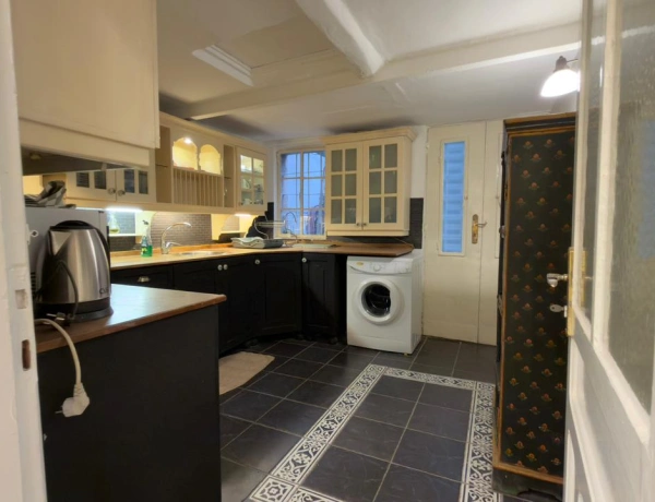 Heritage House for Rent in Jabal Amman | 2 Bedroom Historic Home Near Rainbow Street